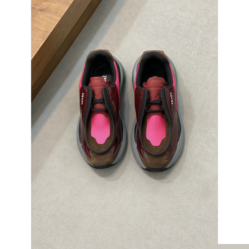 Pra*a casual shoes